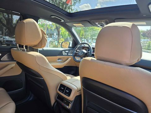 New 2026 Mercedes-Benz GLS 580 4MATIC image 16