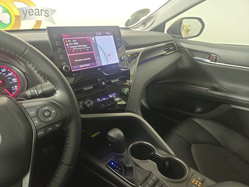 Used 2022 Toyota Camry XSE image 25