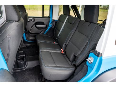 Used 2021 Jeep Wrangler Unlimited Islander image 13