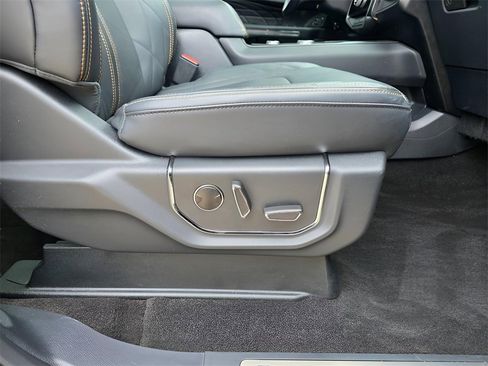 Used 2023 Ford Expedition Platinum image 15