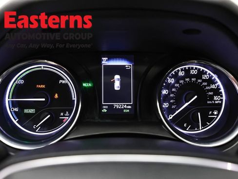 Used 2020 Toyota Camry LE w/ Sunroof Package FWD image 18