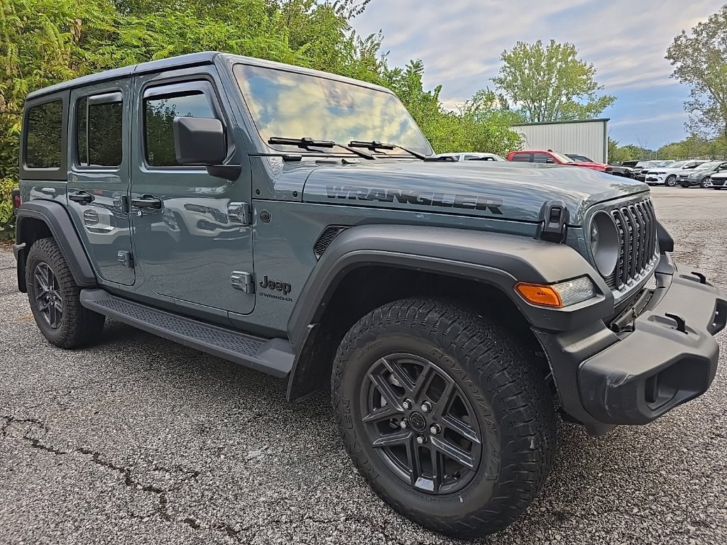 Used 2026 Jeep Wrangler Unlimited Sport AWD/4WD image 10