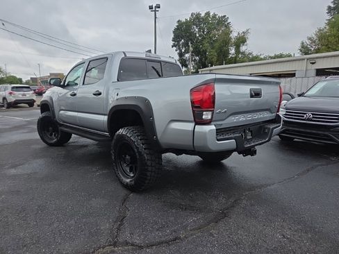 Used 2022 Toyota Tacoma SR image 4