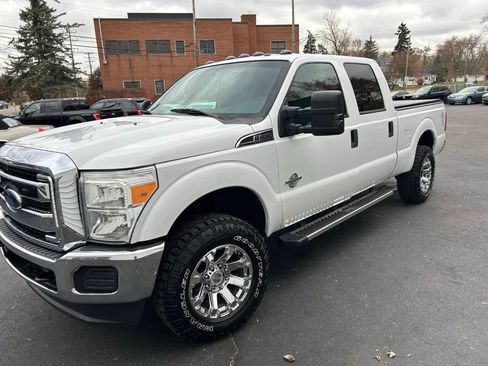 Used 2016 Ford F250 XLT AWD/4WD image 1