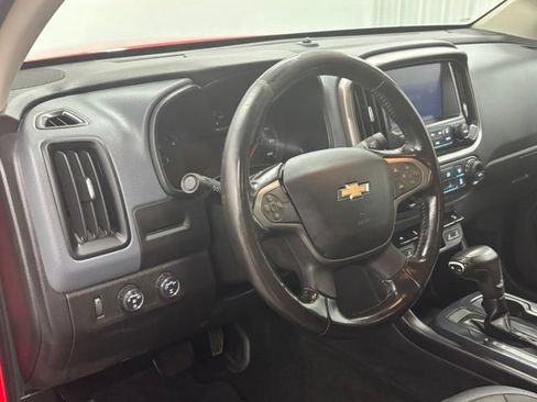 Used 2018 Chevrolet Colorado Z71 AWD/4WD image 17