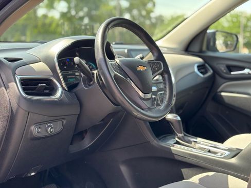 Used 2018 Chevrolet Equinox LT w/ Sun & Infotainment Package FWD image 17