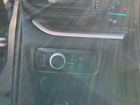 Used 2022 Ford Explorer XLT image 20