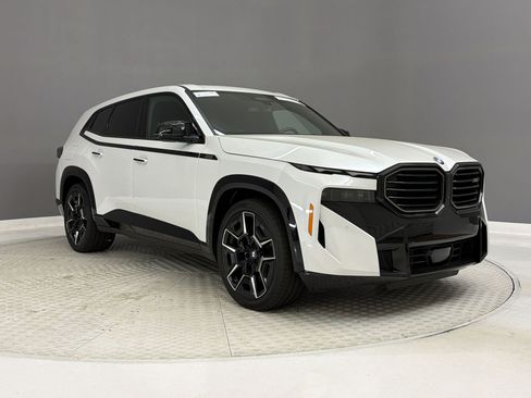 Certified 2023 BMW XM AWD/4WD image 7