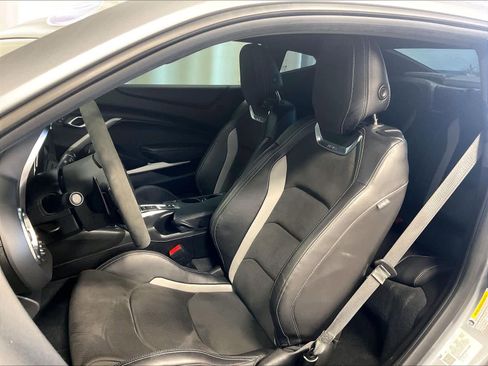 Used 2022 Chevrolet Camaro SS image 10