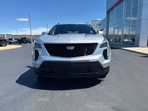 Used 2022 Cadillac XT4 Sport w/ Cold Weather Package AWD/4WD image 2