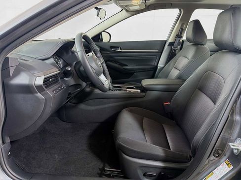 Certified 2023 Nissan Altima 2.5 SV w/ SV Premium Package AWD/4WD image 18