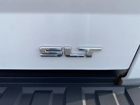 Used 2018 GMC Sierra 1500 SLT image 17