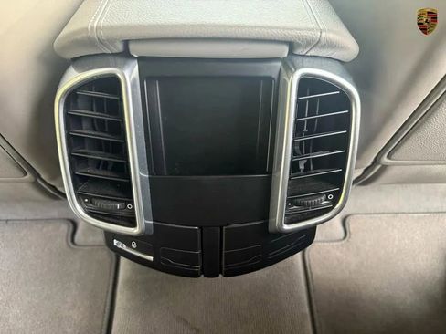 Used 2012 Porsche Cayenne S image 22