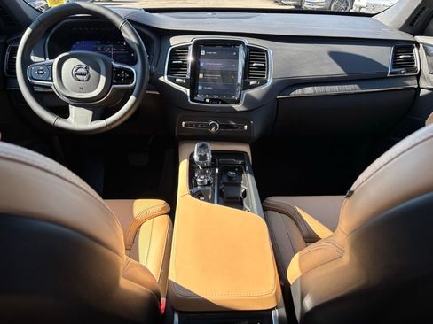 Certified 2024 Volvo XC90 T8 Ultimate w/ Protection Package Premier image 6