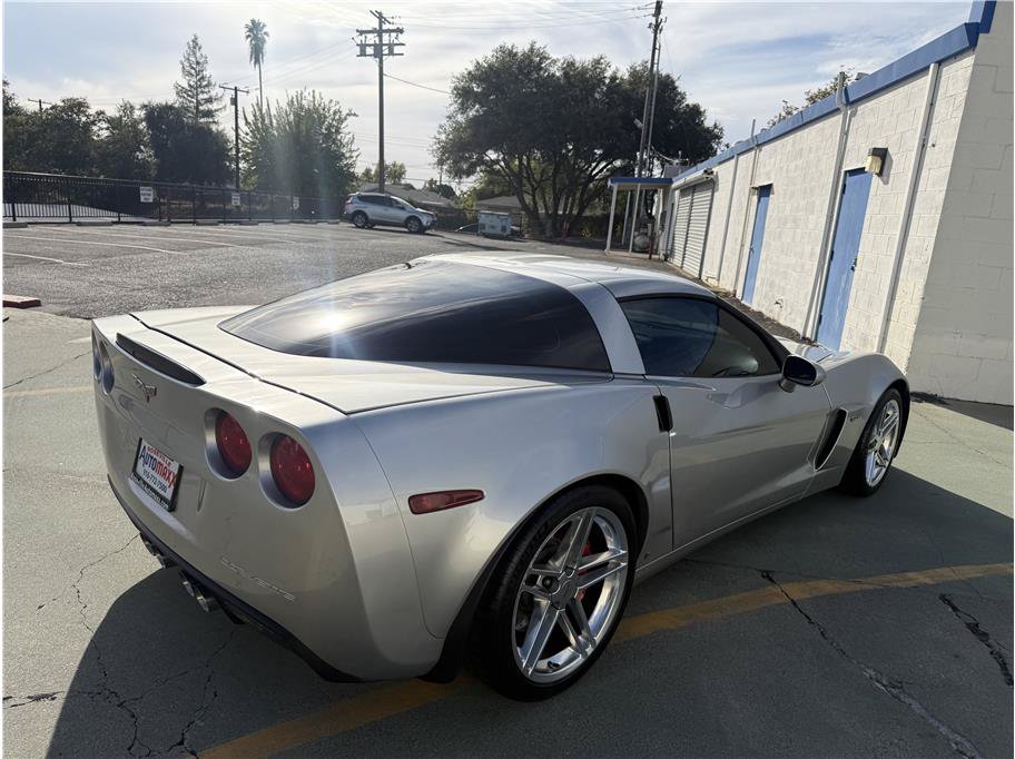 Used 2006 Chevrolet Corvette Z06 w/ Preferred Equipment Group RWD image 7