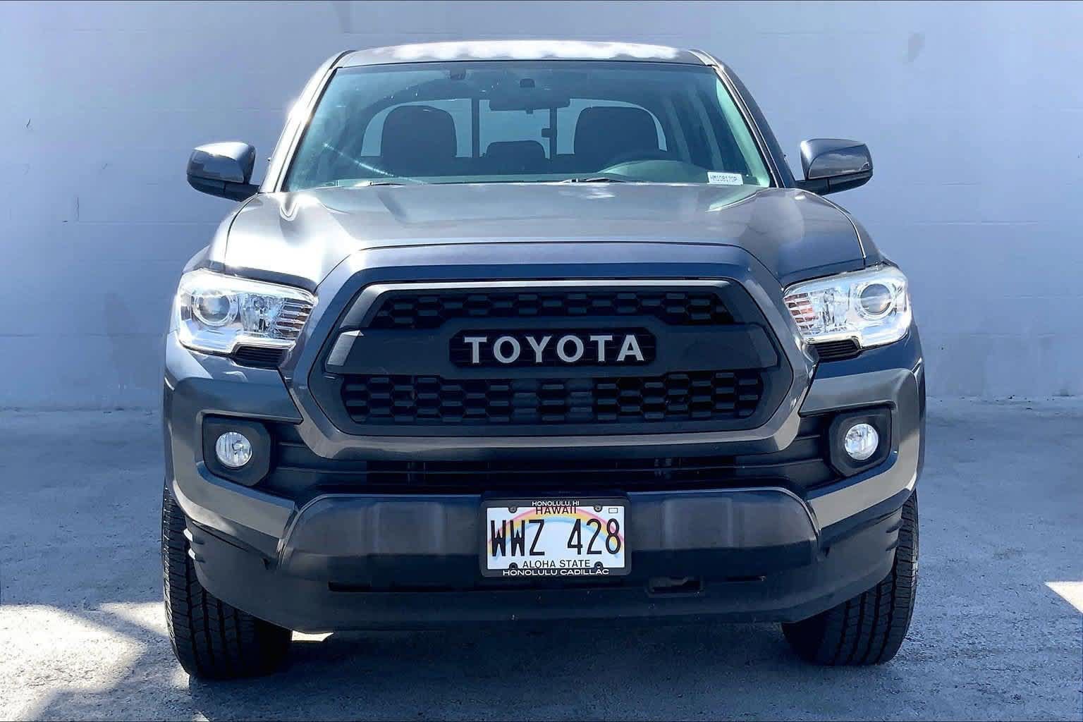 Used 2017 Toyota Tacoma SR w/ Tow Package AWD/4WD image 6
