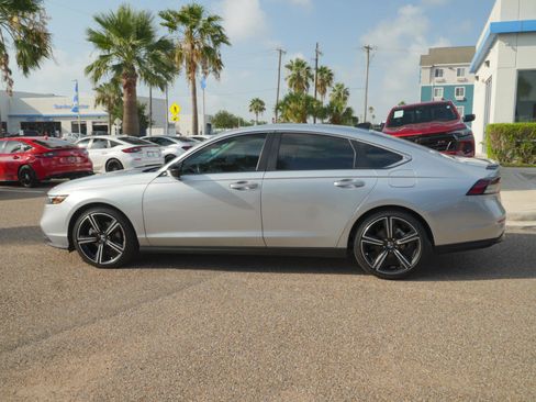 Used 2025 Honda Accord Sport image 10