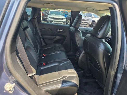Used 2021 Jeep Cherokee Latitude Lux w/ Comfort/Convenience Group AWD/4WD image 13
