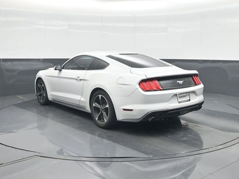 Used 2018 Ford Mustang Coupe RWD image 18