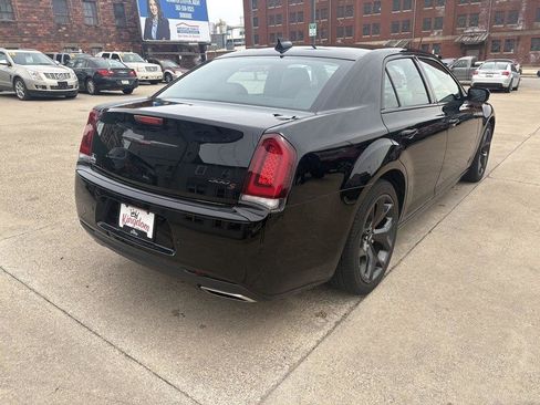 Used 2021 Chrysler 300 S RWD image 8