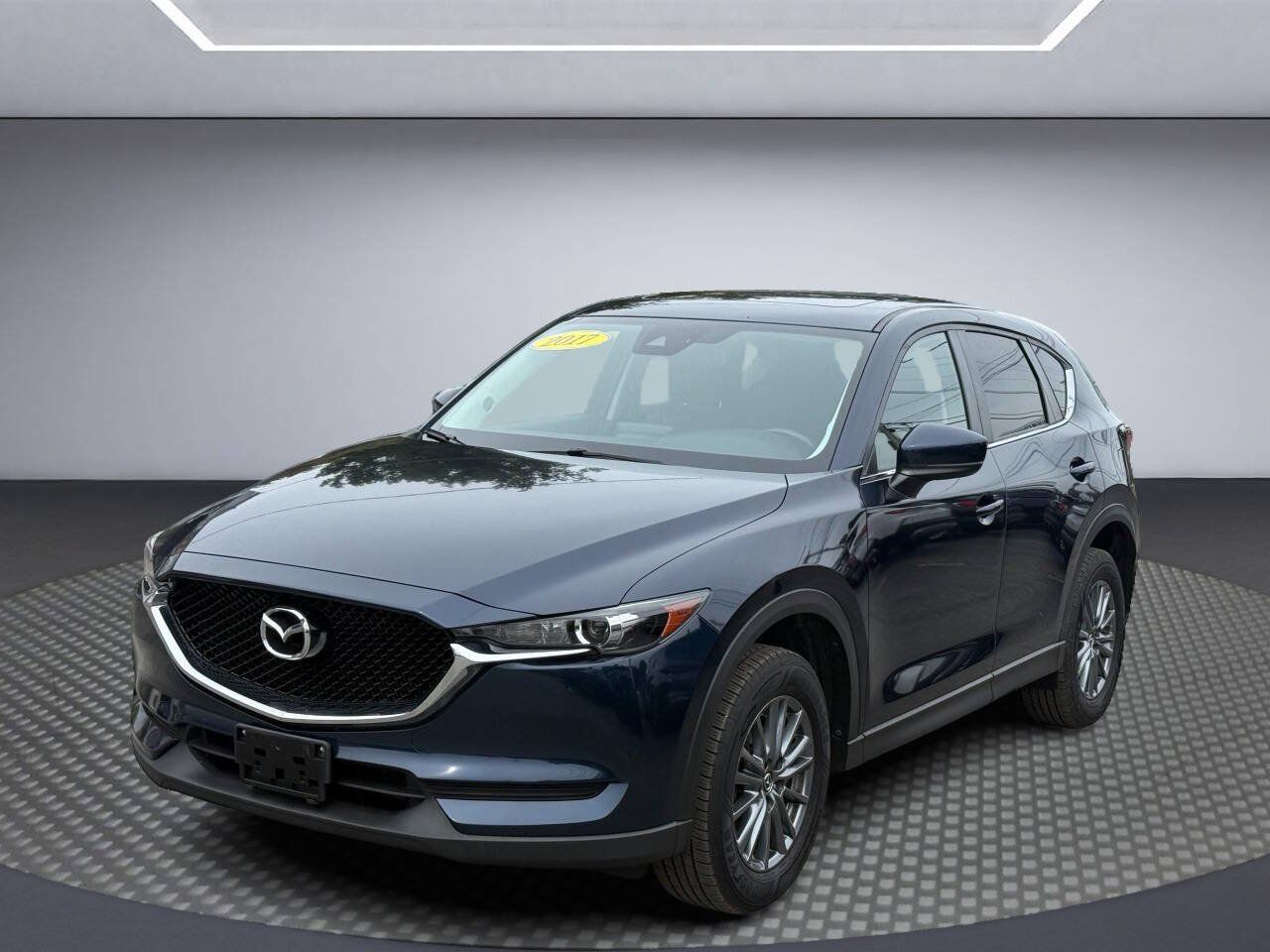 Used 2017 MAZDA CX-5 Touring w/ Preferred Equipment Package AWD/4WD image 3