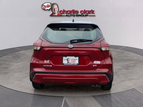 Used 2024 Nissan Kicks SR image 4