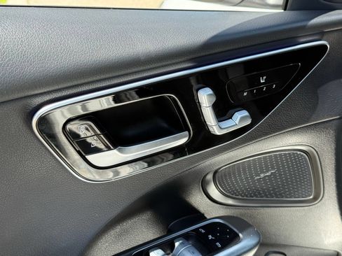 Used 2024 Mercedes-Benz C 300 Sedan image 23