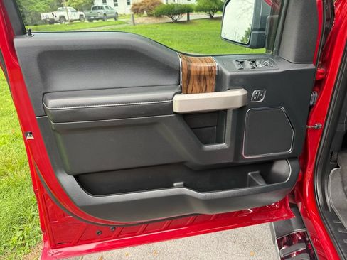 Used 2020 Ford F150 Lariat w/ Equipment Group 502A Luxury AWD/4WD image 18