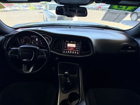 Used 2015 Dodge Challenger R/T Plus RWD image 20