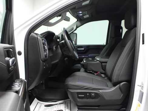 Used 2022 Chevrolet Silverado 2500 LT AWD/4WD image 12