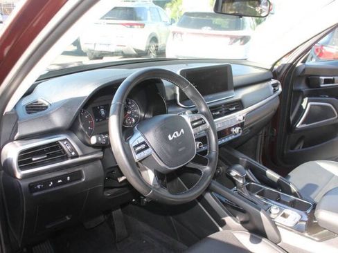 Used 2022 Kia Telluride LX image 20