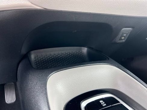 Used 2024 Toyota Corolla LE FWD image 22