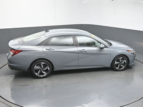 Used 2023 Hyundai Elantra SEL w/ Convenience Package image 45