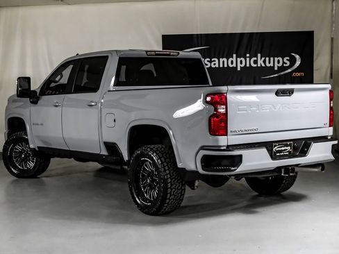 Used 2024 Chevrolet Silverado 2500 LT image 9