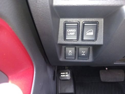 Used 2024 Nissan Frontier PRO-4X w/ Technology Package AWD/4WD image 12