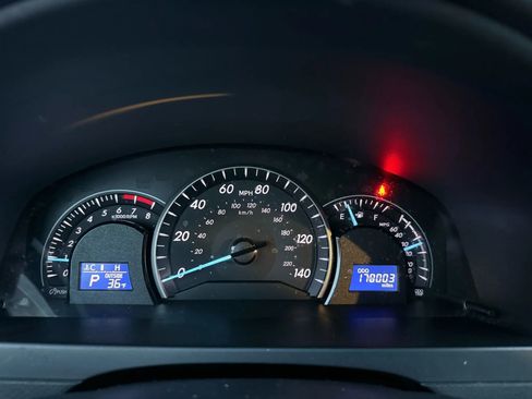 Used 2013 Toyota Camry LE image 10