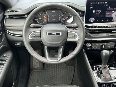 Used 2024 Jeep Compass Trailhawk image 15