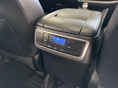 Used 2018 Toyota Highlander XLE image 49