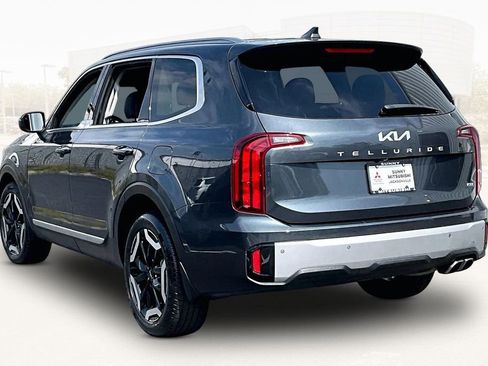 Used 2023 Kia Telluride S AWD/4WD image 4