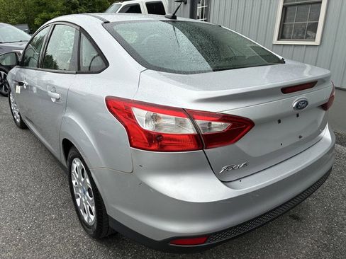 Used 2012 Ford Focus SE FWD image 4