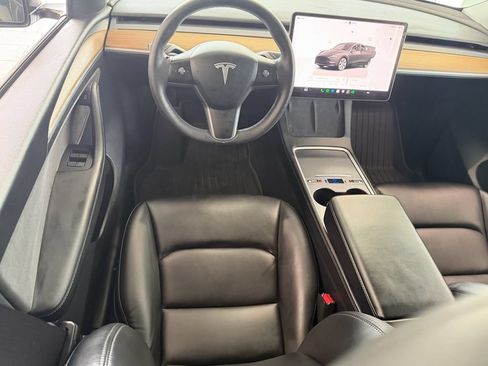 Used 2023 Tesla Model Y 2WD image 11