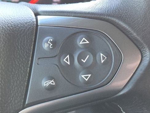 Used 2020 Chevrolet Suburban LT image 23