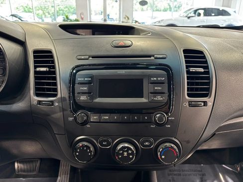 Used 2017 Kia Forte LX FWD image 21