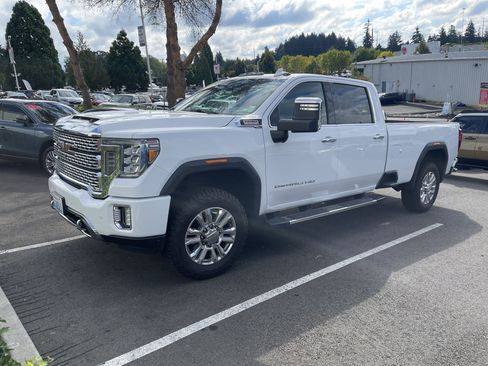 Used 2023 GMC Sierra 3500 Denali w/ Denali Ultimate Package AWD/4WD image 1