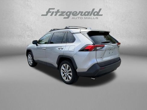 Used 2020 Toyota RAV4 XLE Premium AWD/4WD image 6