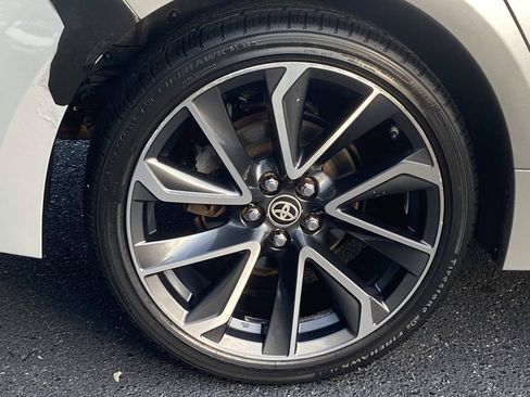 Used 2020 Toyota Corolla LE FWD image 8