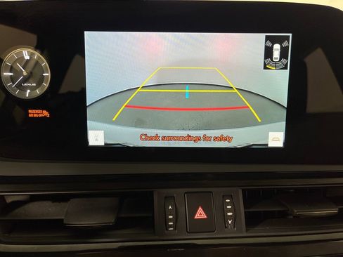 Used 2025 Lexus ES 350 w/ Premium Package image 21