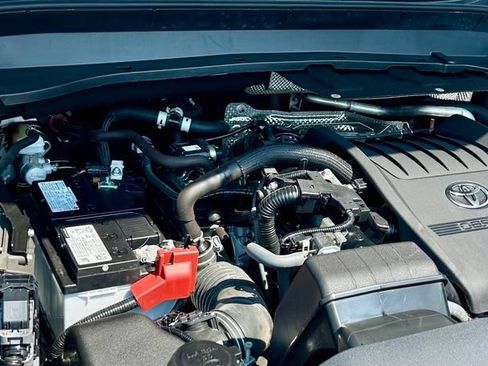 Certified 2025 Toyota Grand Highlander FWD image 28