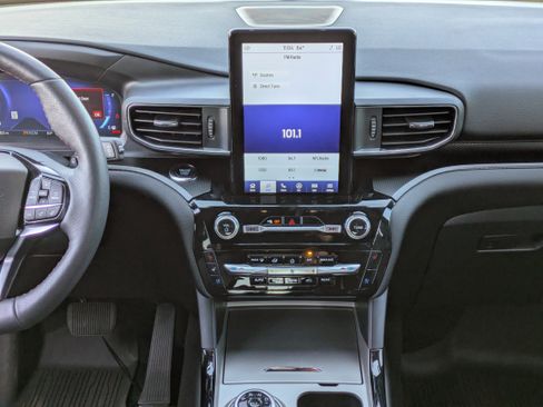 Used 2024 Ford Explorer ST w/ Equipment Group 401A image 17