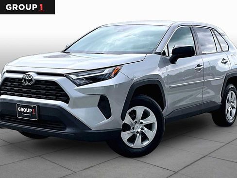 Used 2023 Toyota RAV4 LE AWD/4WD image 1